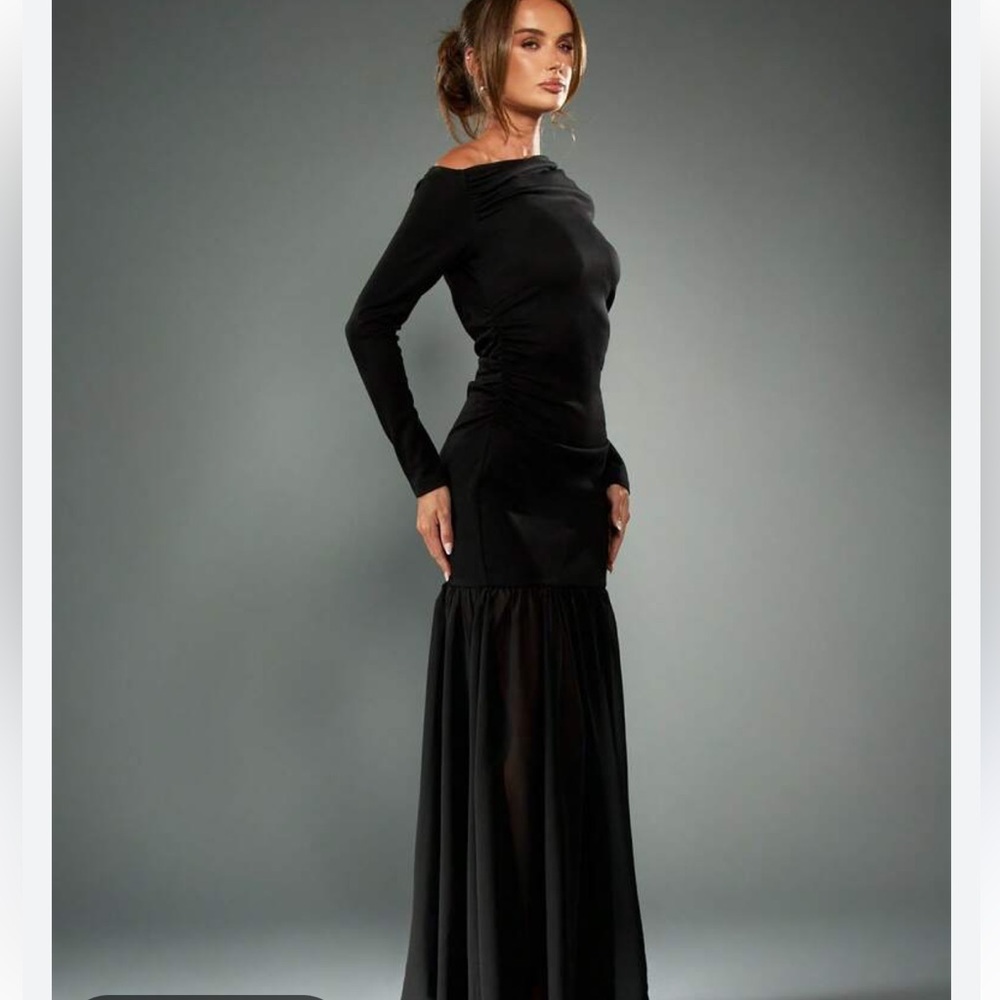 Premier Amour Black Velvet & Sheer Hem Long Sleeve Evening Gown Sz 16 NWT